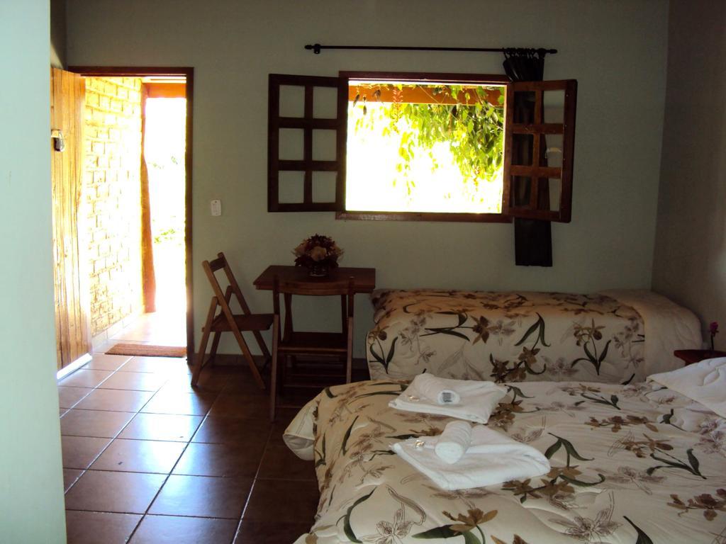 Pousada Vila dos Ipês Cavalcante Quarto foto